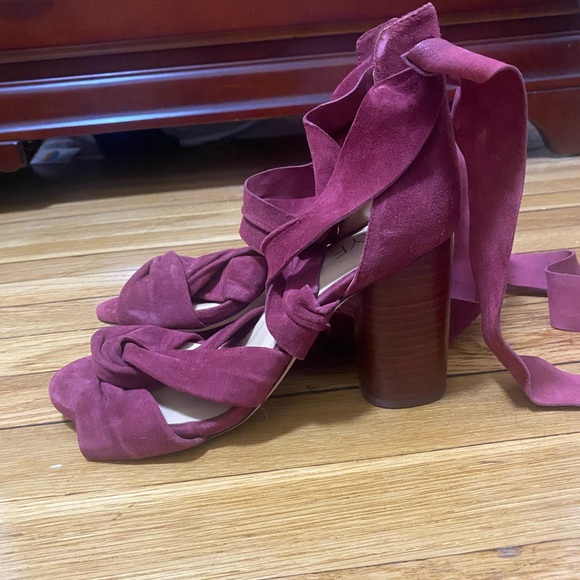 Raye Mia Velvet Sandals in Burgundy - Picture 3 of 4